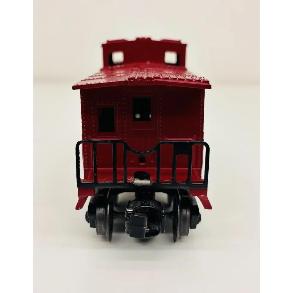 Lionel Postwar Caboose 6017 Maroon w/ Tabs Original Box